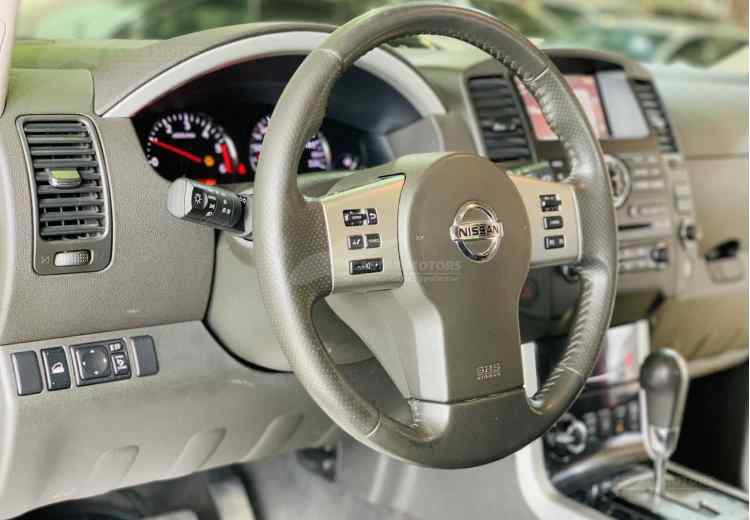 Nissan Pathfinder IV