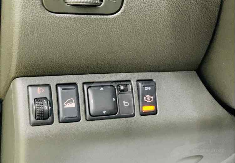 Nissan Pathfinder III