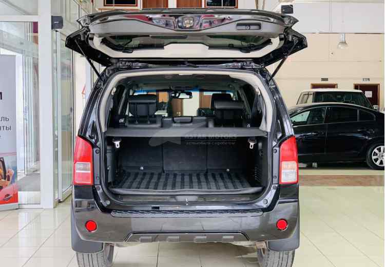 Nissan Pathfinder IV