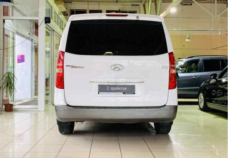 Hyundai Grand Starex I