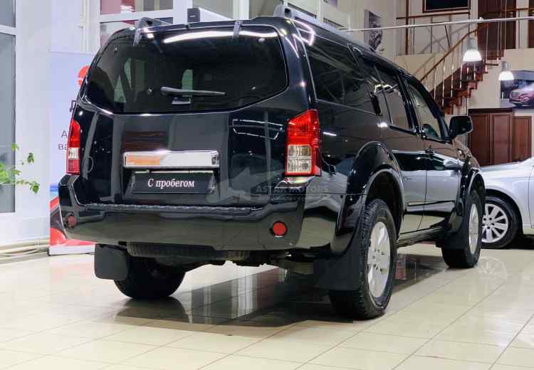 Nissan Pathfinder III