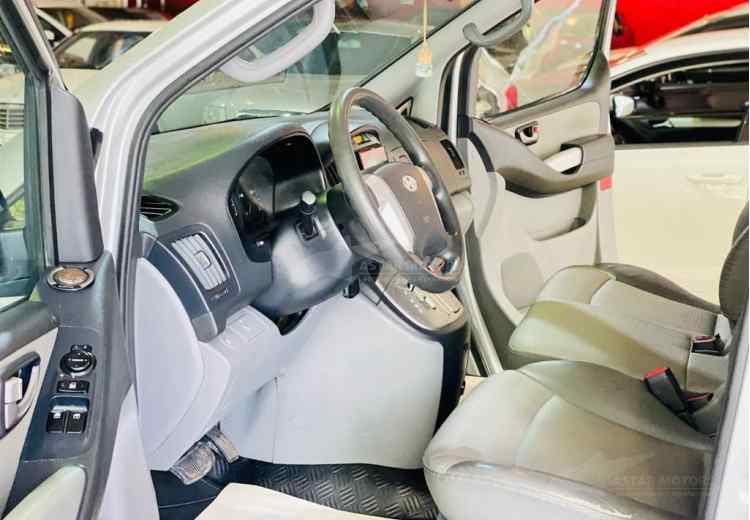 Hyundai Grand Starex I