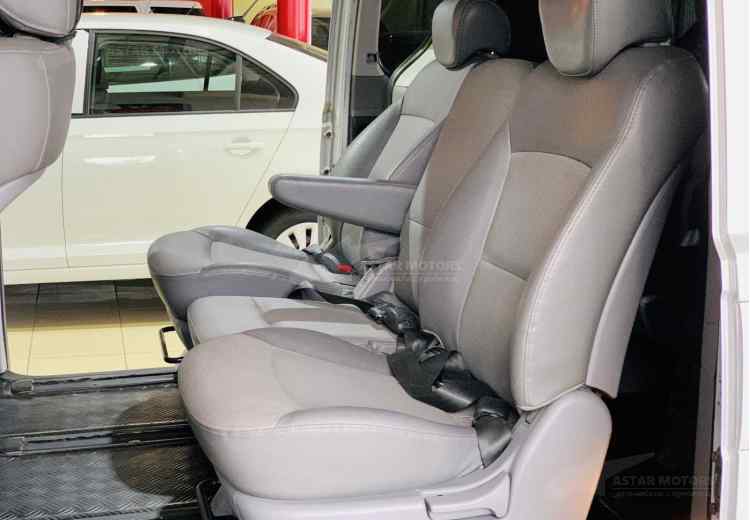 Hyundai Grand Starex I