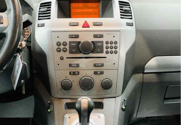 Opel Zafira B Рестайлинг