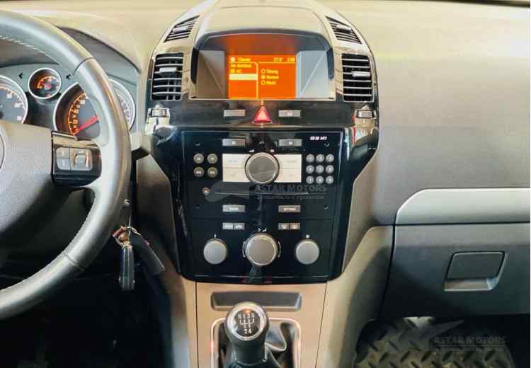 Opel Zafira B Рестайлинг