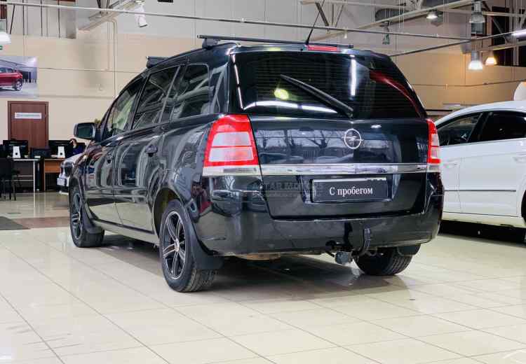 Opel Zafira B Рестайлинг