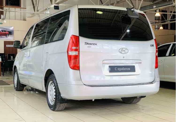 Hyundai Grand Starex I
