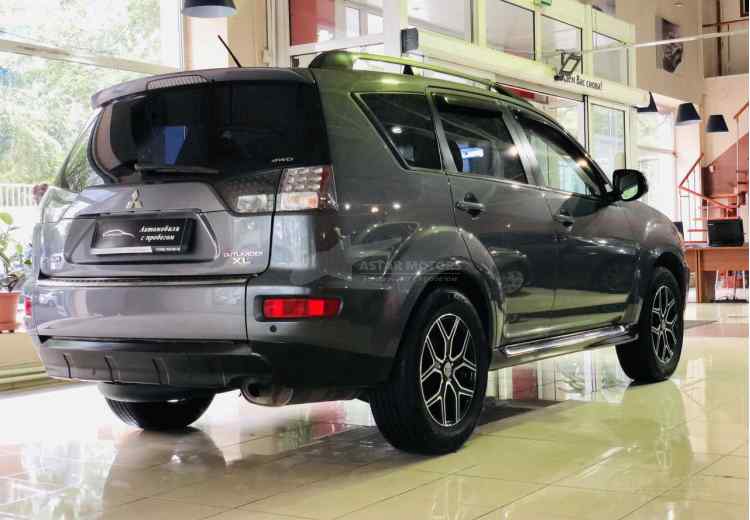 Mitsubishi Outlander III