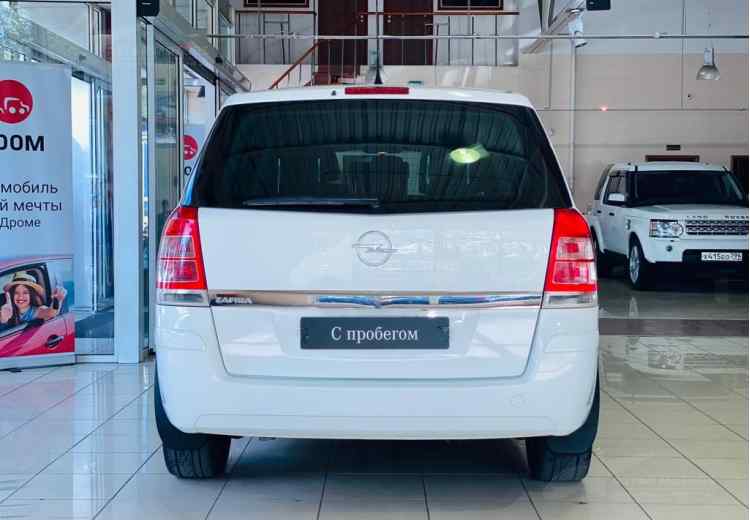 Opel Zafira B Рестайлинг