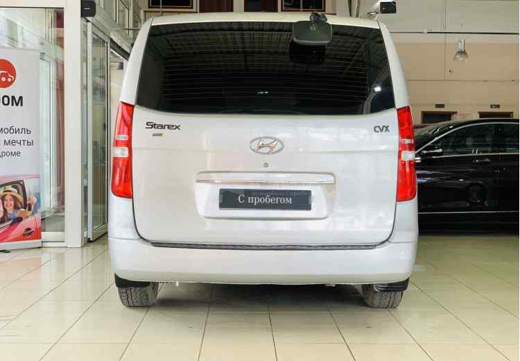 Hyundai Grand Starex I