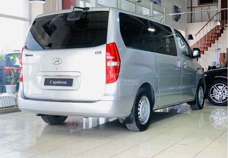 Hyundai Grand Starex I