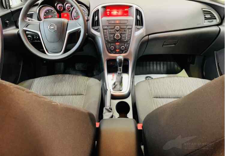 Opel Astra J Рестайлинг