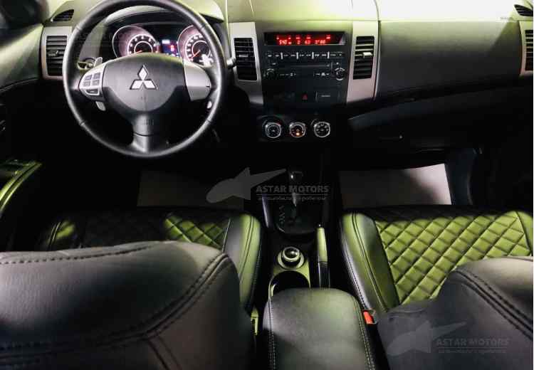 Mitsubishi Outlander III