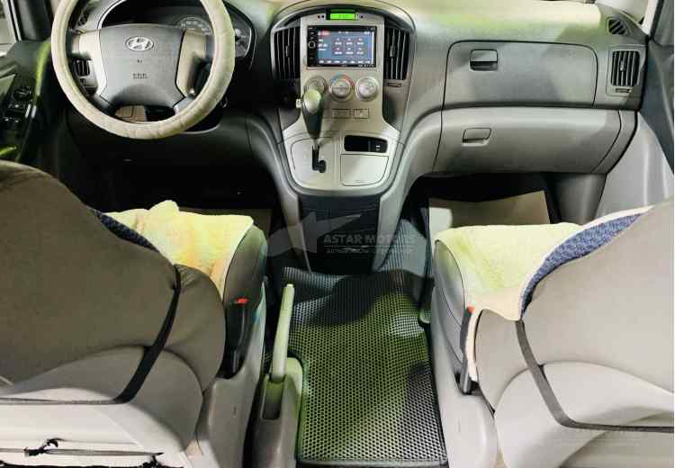 Hyundai Grand Starex I