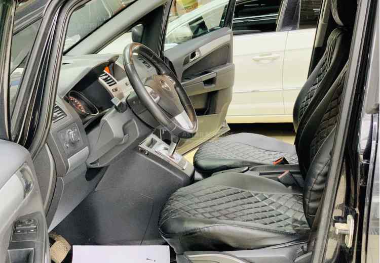 Opel Zafira B Рестайлинг
