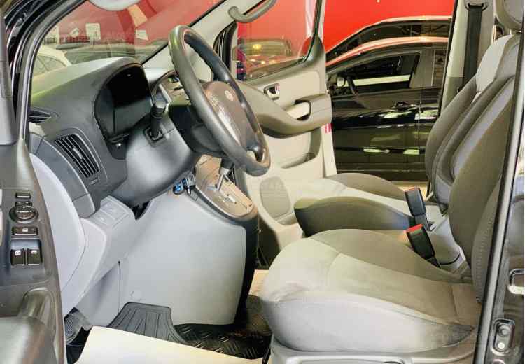 Hyundai Grand Starex I