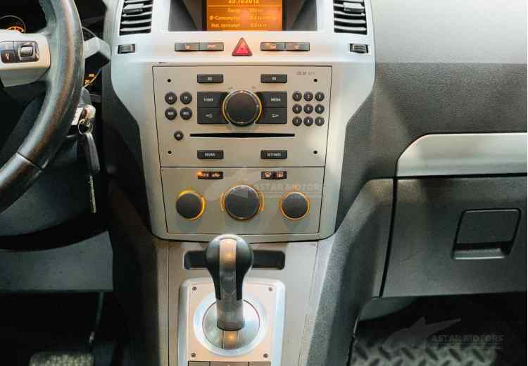 Opel Zafira B Рестайлинг