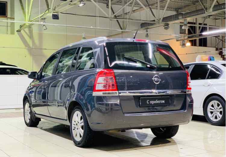 Opel Zafira B Рестайлинг