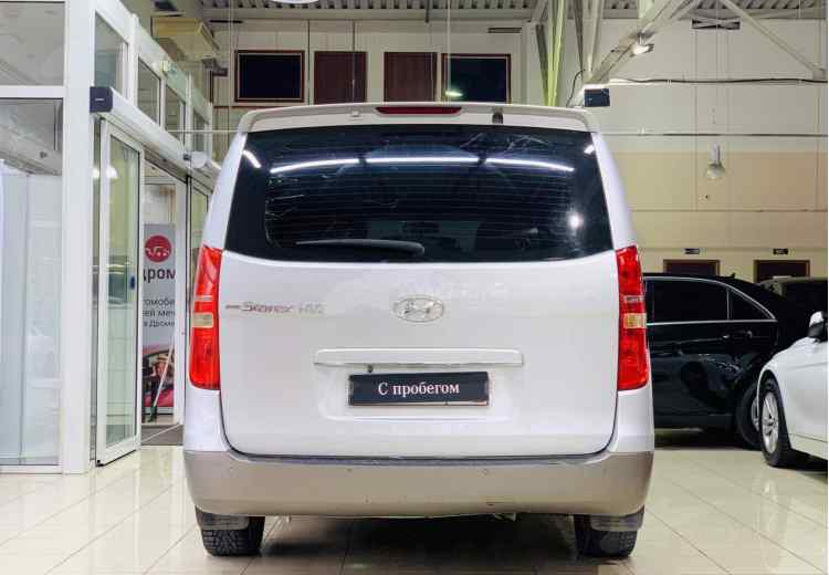 Hyundai Grand Starex I