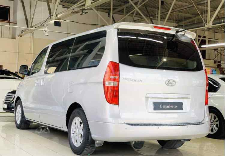 Hyundai Grand Starex I