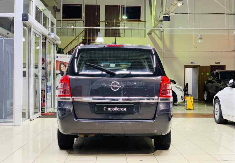 Opel Zafira B Рестайлинг