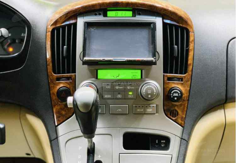 Hyundai Grand Starex I