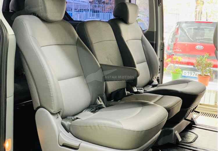 Hyundai Grand Starex I