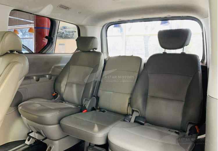 Hyundai Grand Starex I