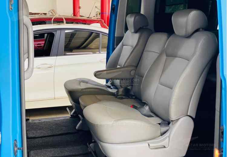 Hyundai Grand Starex I