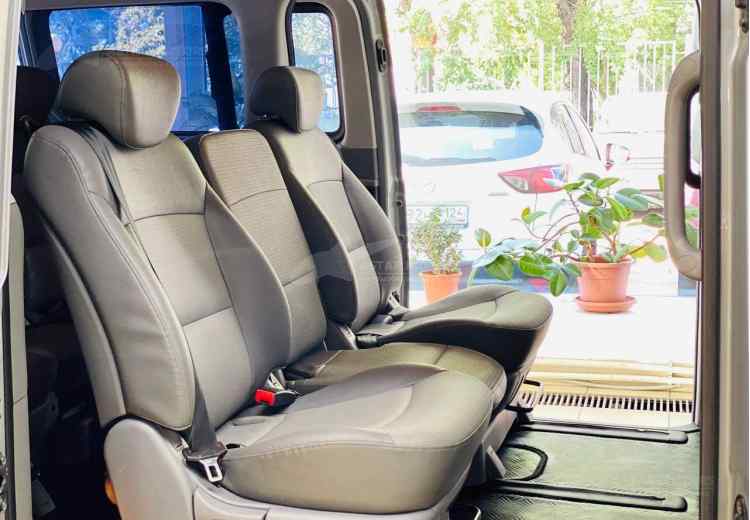 Hyundai Grand Starex I