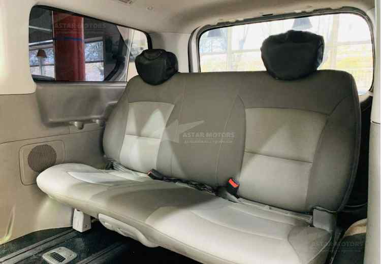 Hyundai Grand Starex I