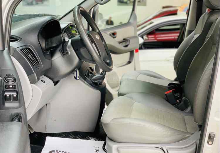 Hyundai Grand Starex I