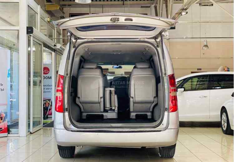 Hyundai Grand Starex I