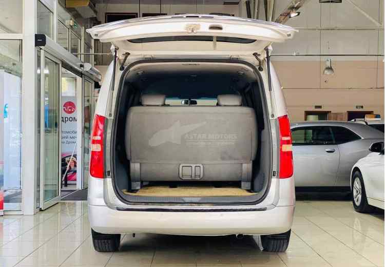 Hyundai Grand Starex I