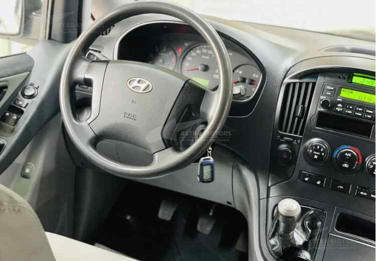 Hyundai Grand Starex I