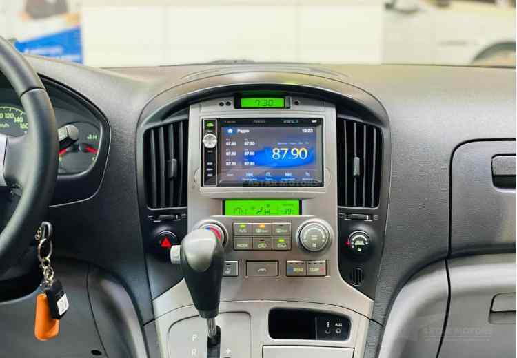 Hyundai Grand Starex I