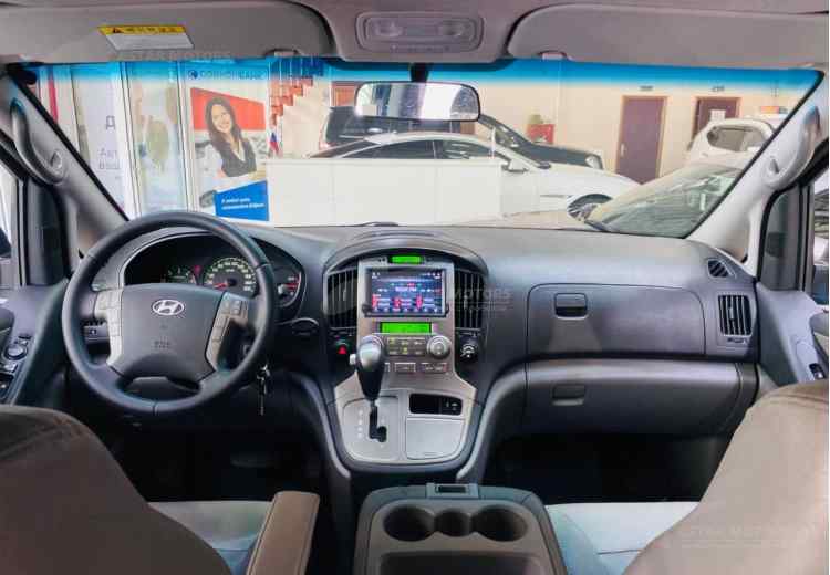 Hyundai Grand Starex I