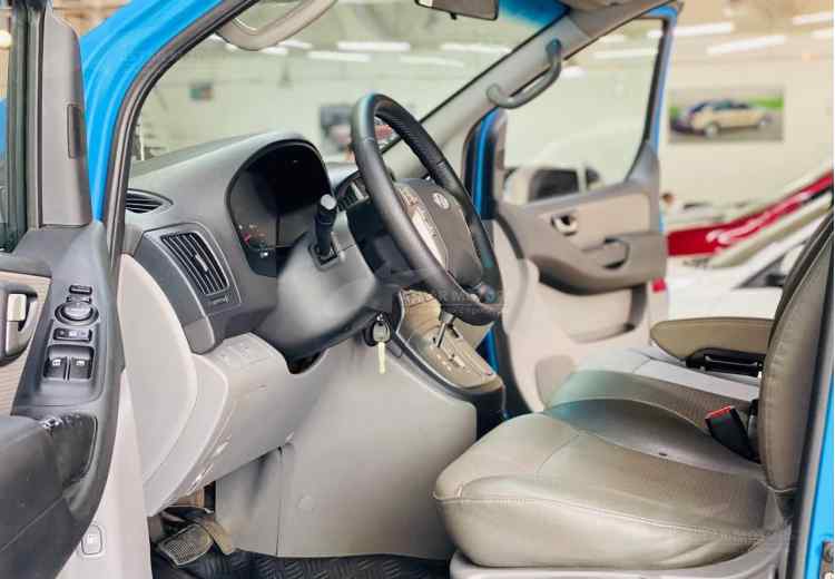 Hyundai Grand Starex I