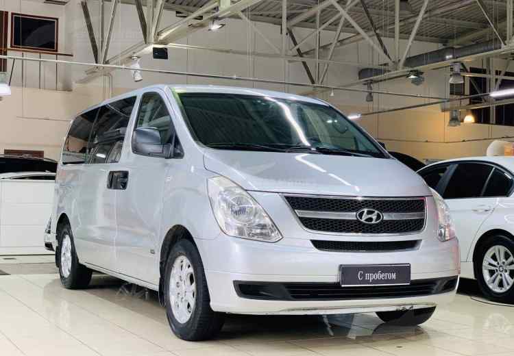 Hyundai Grand Starex I