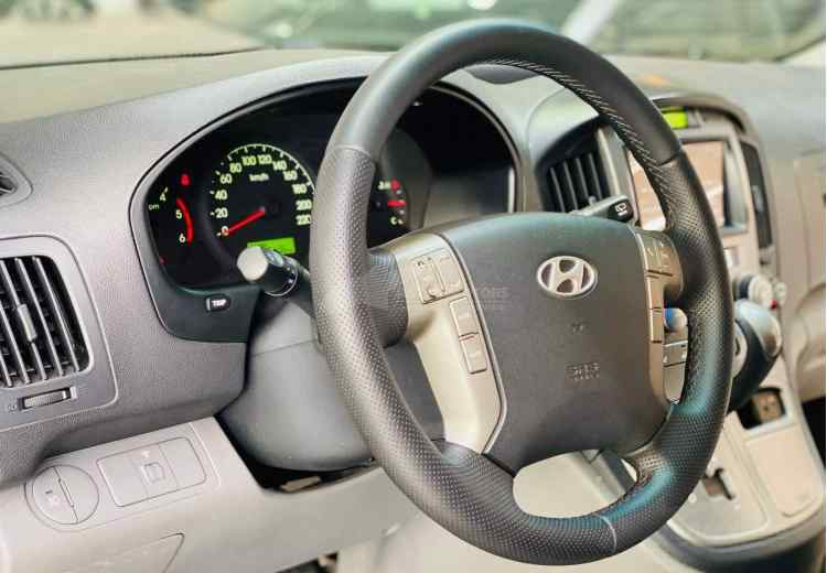 Hyundai Grand Starex I