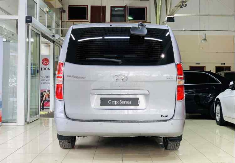 Hyundai Grand Starex I