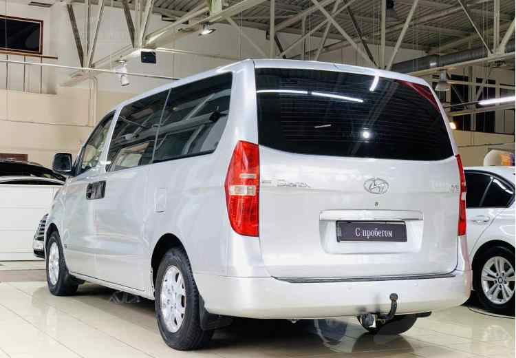 Hyundai Grand Starex I