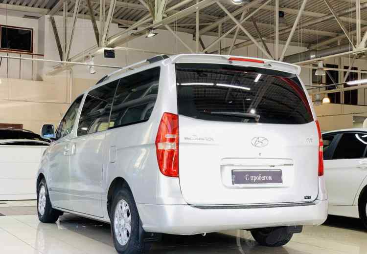 Hyundai Grand Starex I