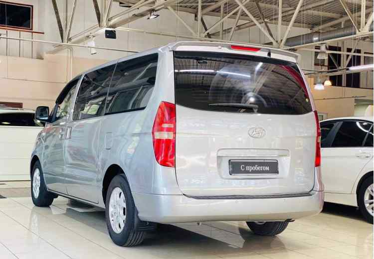 Hyundai Grand Starex I