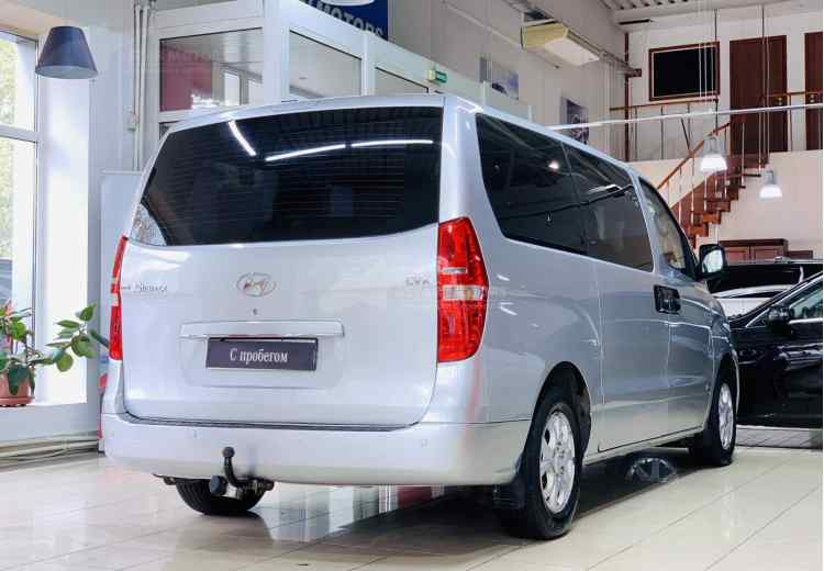 Hyundai Grand Starex I