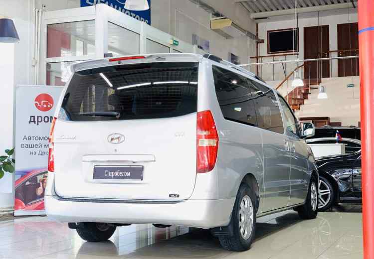 Hyundai Grand Starex I