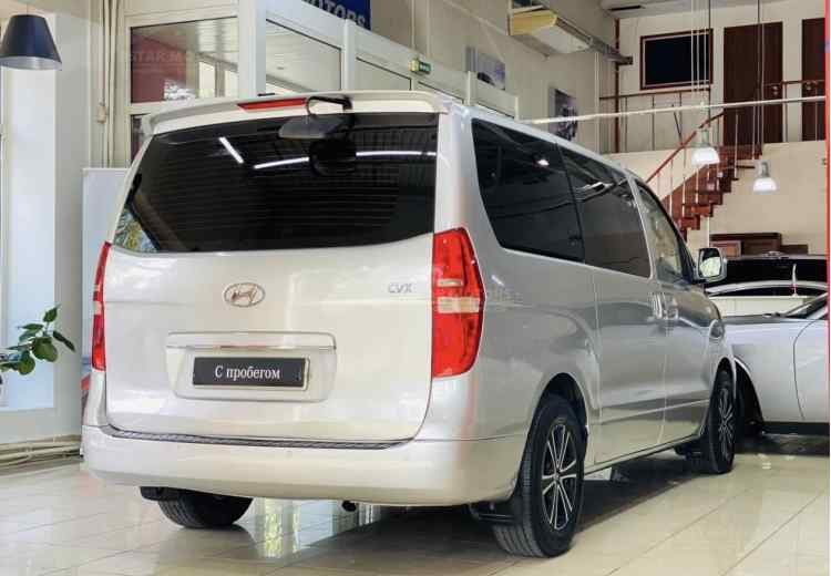 Hyundai Grand Starex I