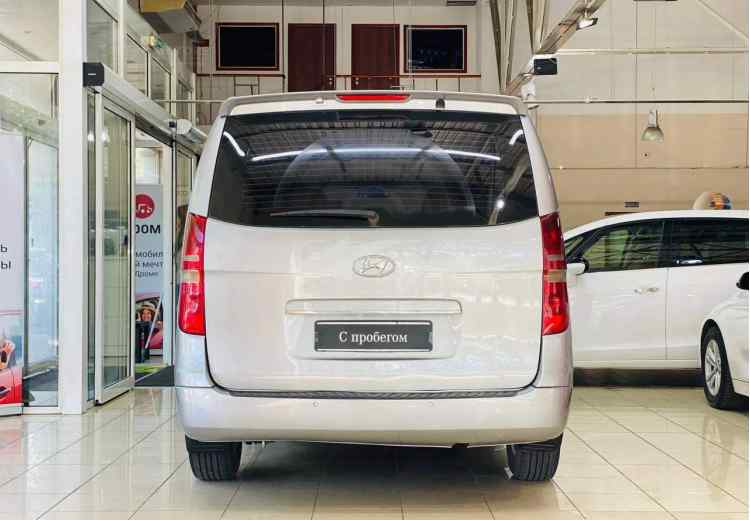 Hyundai Grand Starex I