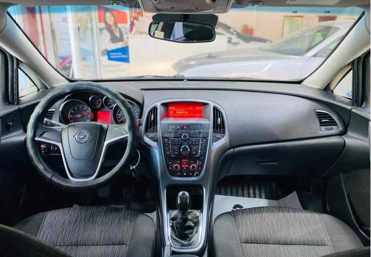 Opel Astra J Рестайлинг