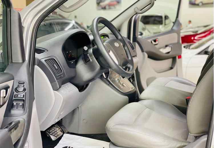 Hyundai Grand Starex I